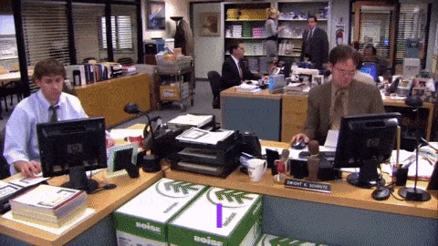 Michael Scott se declara en bancarrota de la manera equivocada.